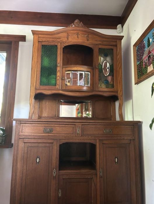 Piękny zabytkowy kredens