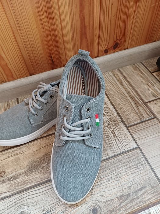 Кеди макасини черевики