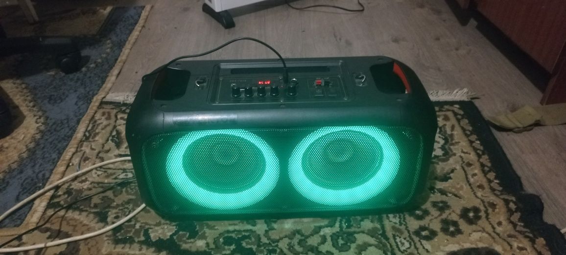 Колонка BOOMBOX портативна