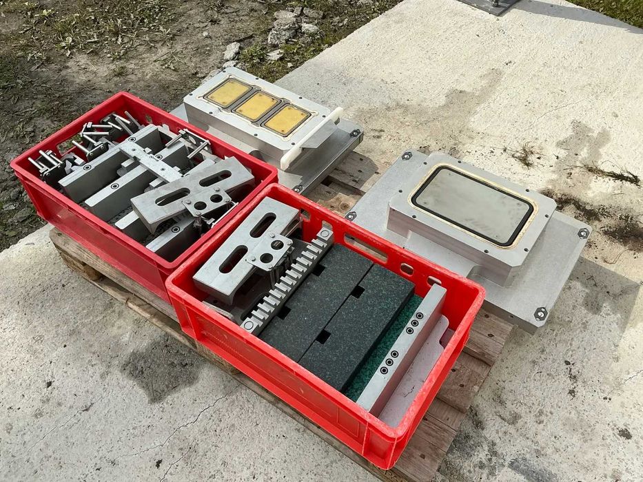 Multivac T350, Traysealer, zgrzewarka do tacek. 3 komplety form.