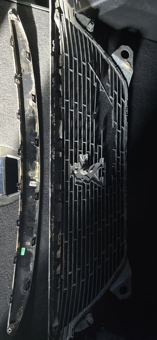 Atrapa listwa znaczek Peugeot 2008 II