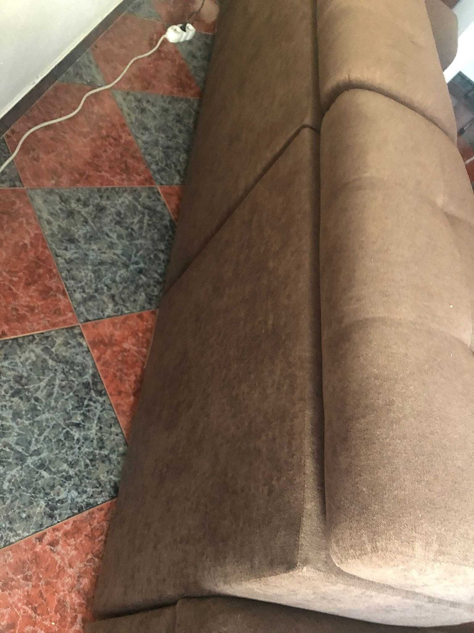 Sofá Chaise-Longue em Tecido Castanho - Como Novo!
