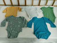 Roupas de bebés e crianças. 2 € cada