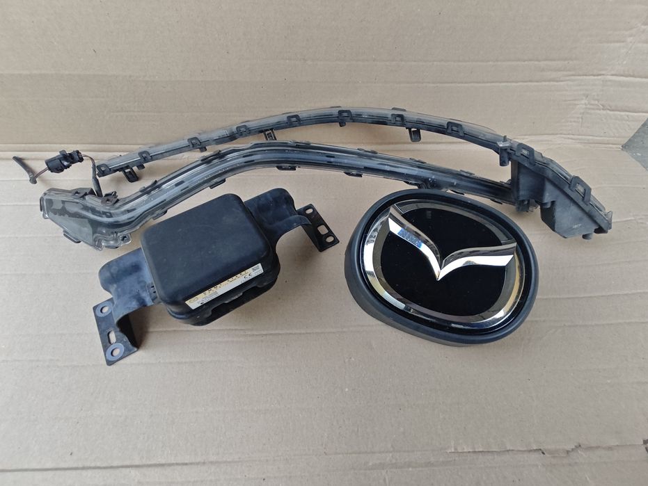 Підсвітка решітки Mazda 6