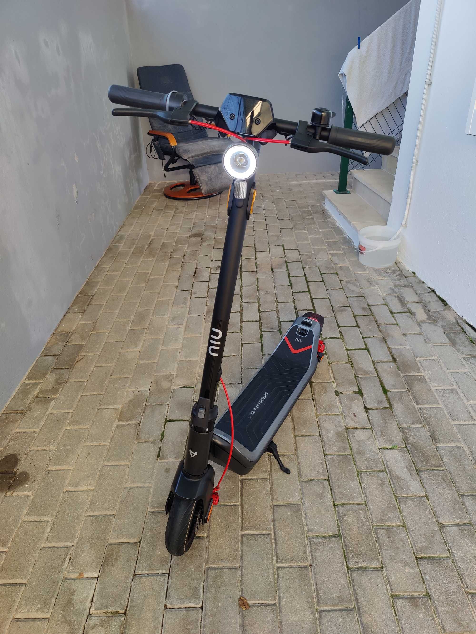 Trotinete elétrica Niu KQI3 MAX