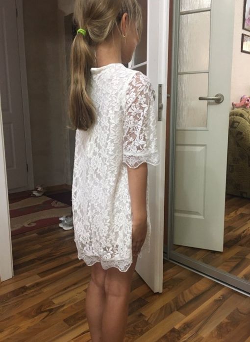 Сукні для дівчаток в ідеальному стані