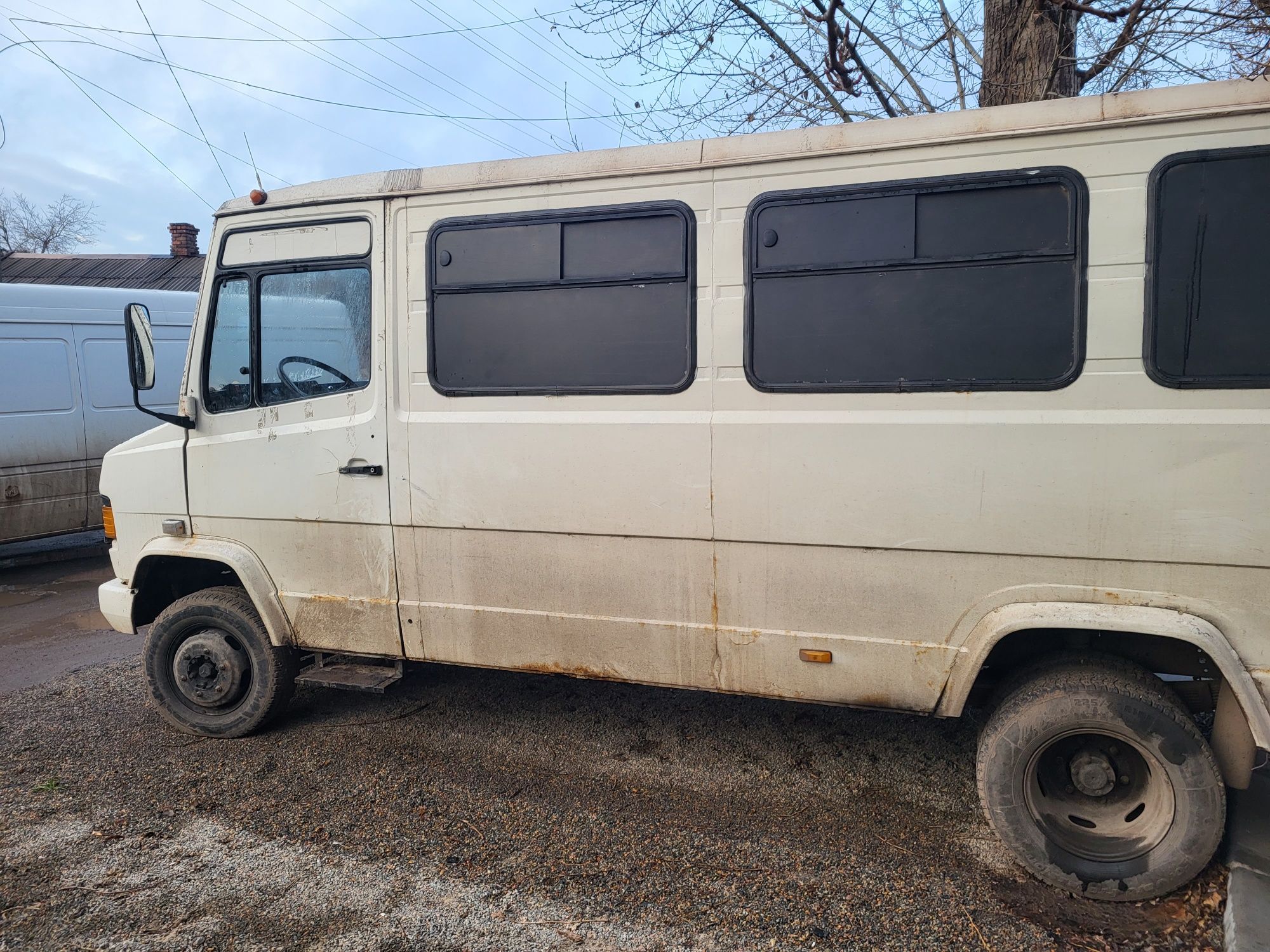 Mercedes  T2 609 rex  грузовий 5т