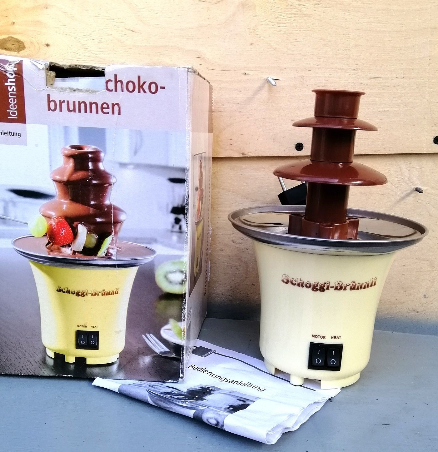 Шоколадний фонтан Chocolate Fondue Fountain