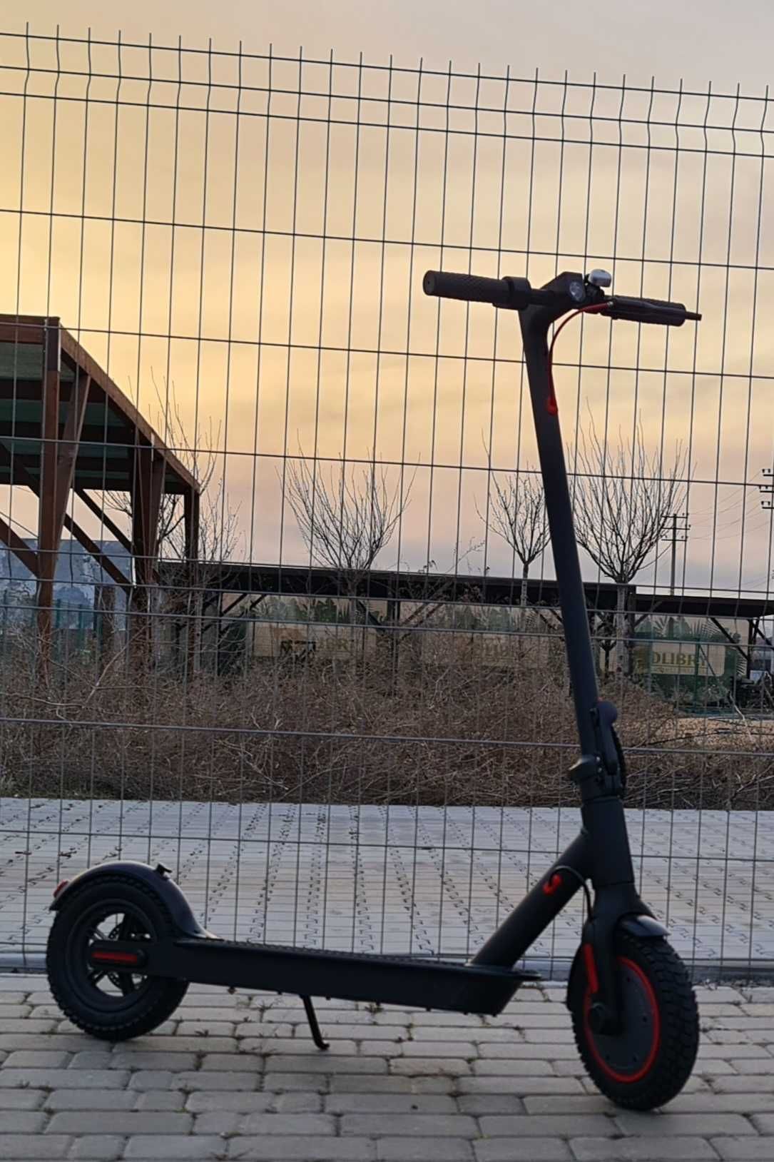 Самокат новый, электрический 350W !