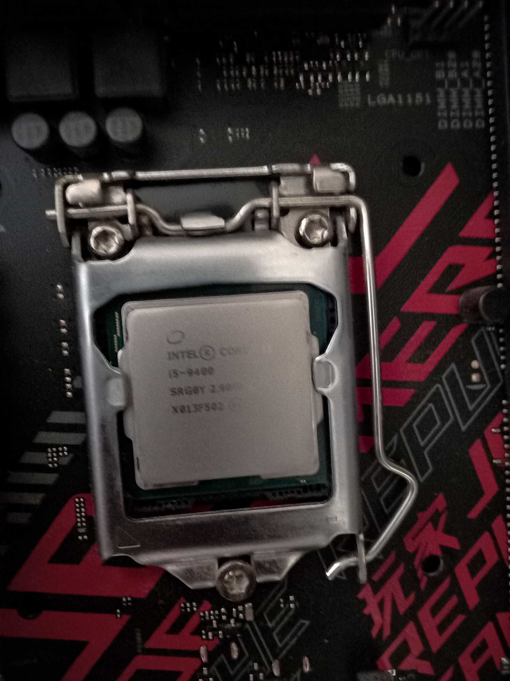 ROG STRIX B360-H GAMING + I5 9400 + 16GB DDR4 + GTX1060 6GB