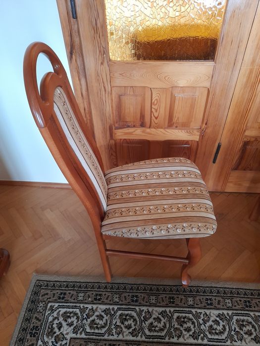 Stół i 8 krzeseł