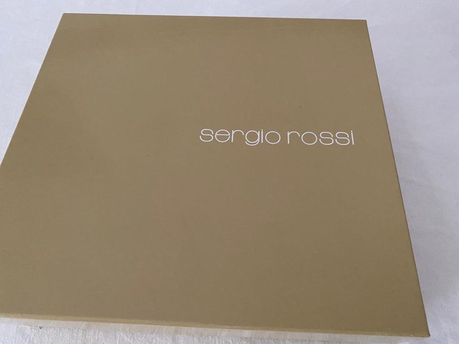 Sandálias  Sergio Rossi em muito bom estado usadas 1 vez