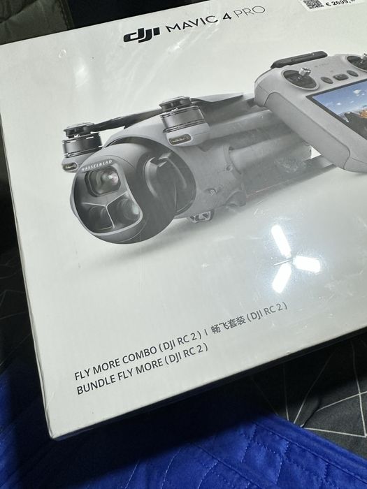 DJI Mavic 4 Pro Fly More Combo + Smart Controller