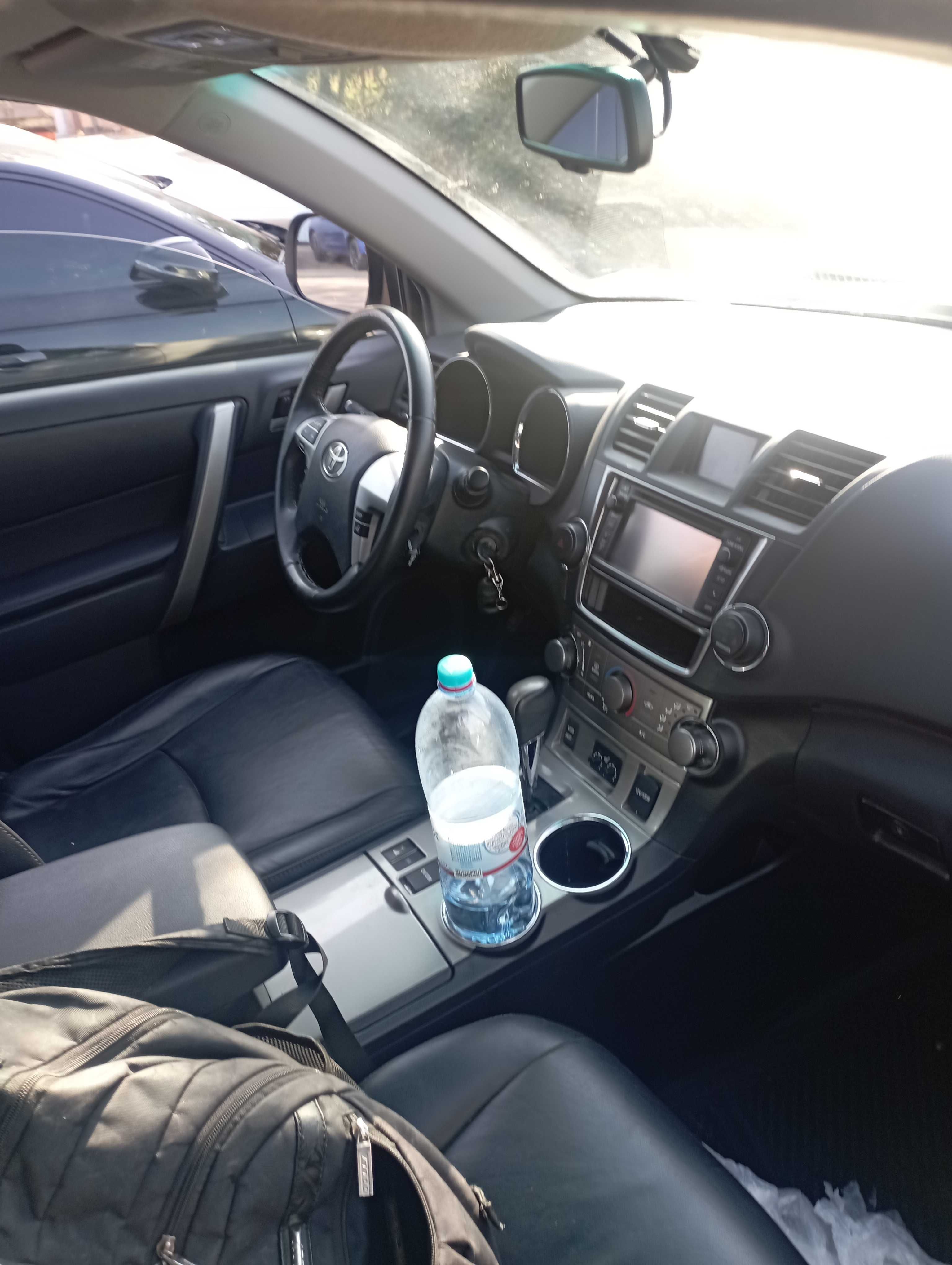 Продам или поменяю на недвижимость Toyota Highlander 2013