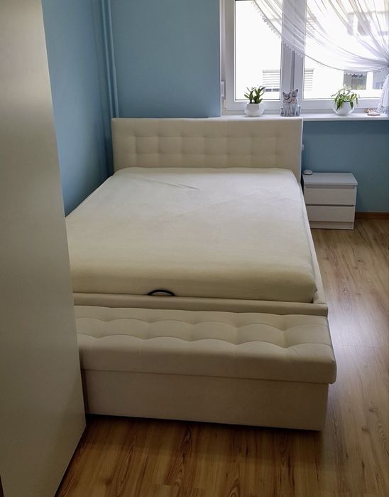 Łóżko tapicerowane 200x140 z materacem