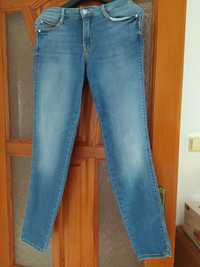 Spodnie jeans rurki Guess oryginalne