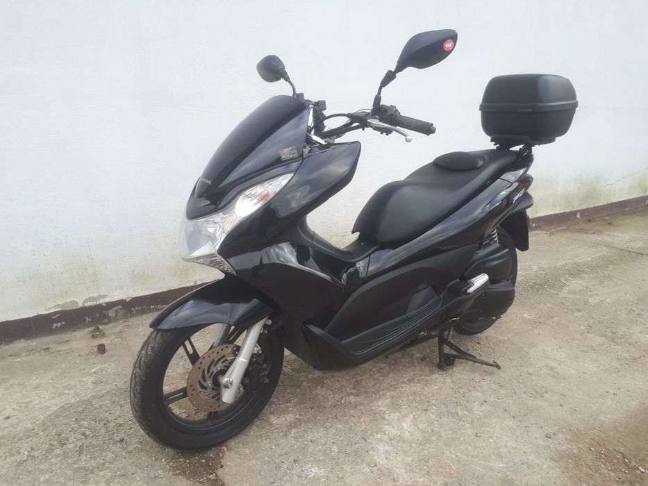 Маскискутер Honda PCX-125