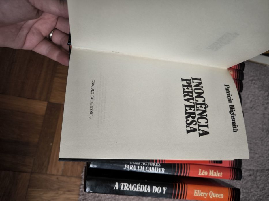 Vendo coleção completa de livros de suspance