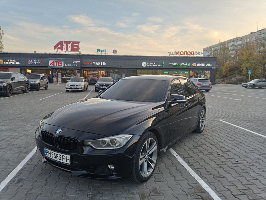 BMW f30 328i хорошая комплектация!!