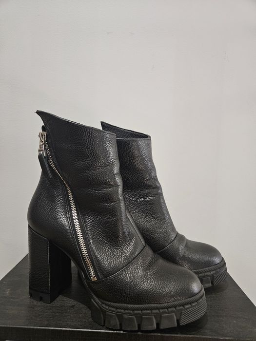 botki na słupku RUSIN ZIP FIORE 38