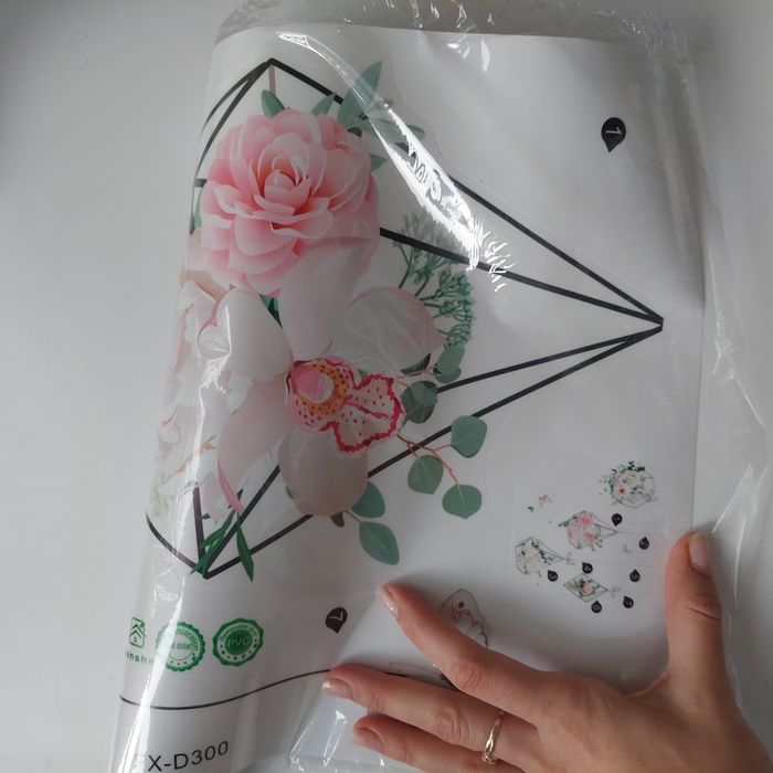 Наклейки на стіну декор