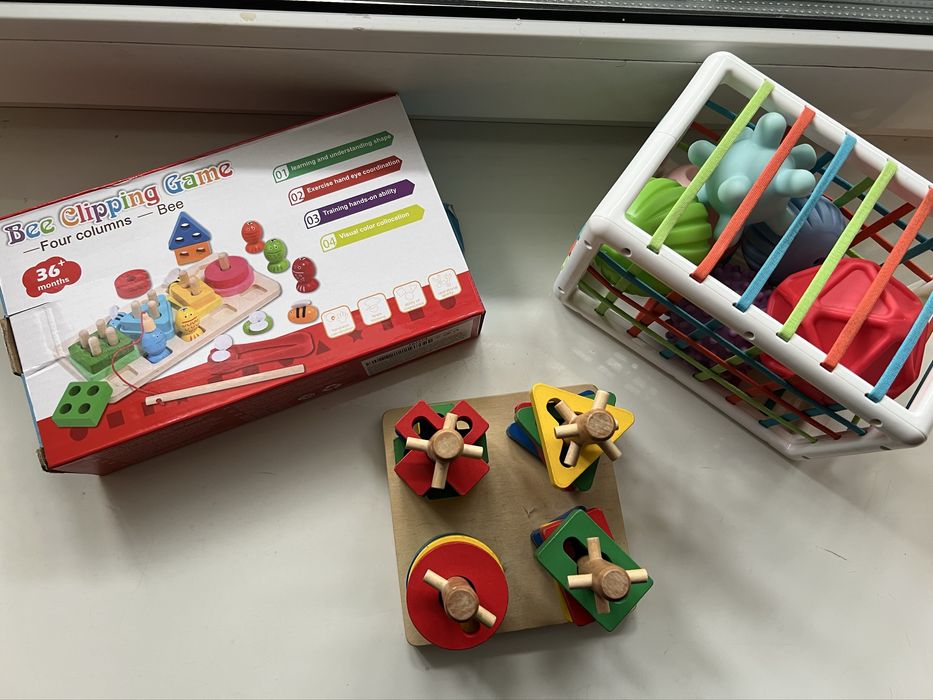 Дитячі іграшки для вашої малечі , можна й одним лотом