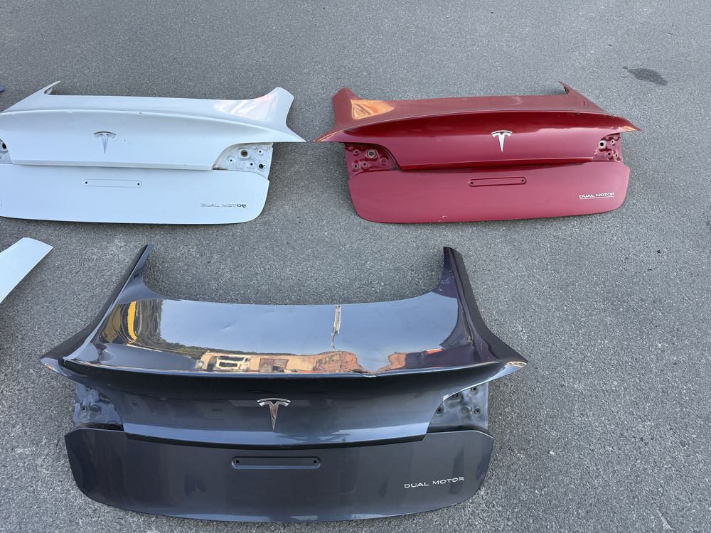 Кришка багажника Ляда тесла Tesla model 3 рест до рест