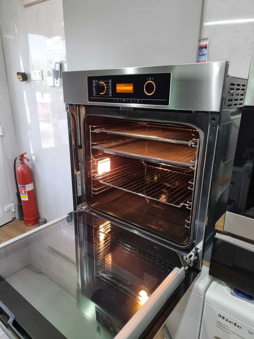 Piekarnik elektryczny Miele H 5361 BP, chowane pokrętła,dużo programów
