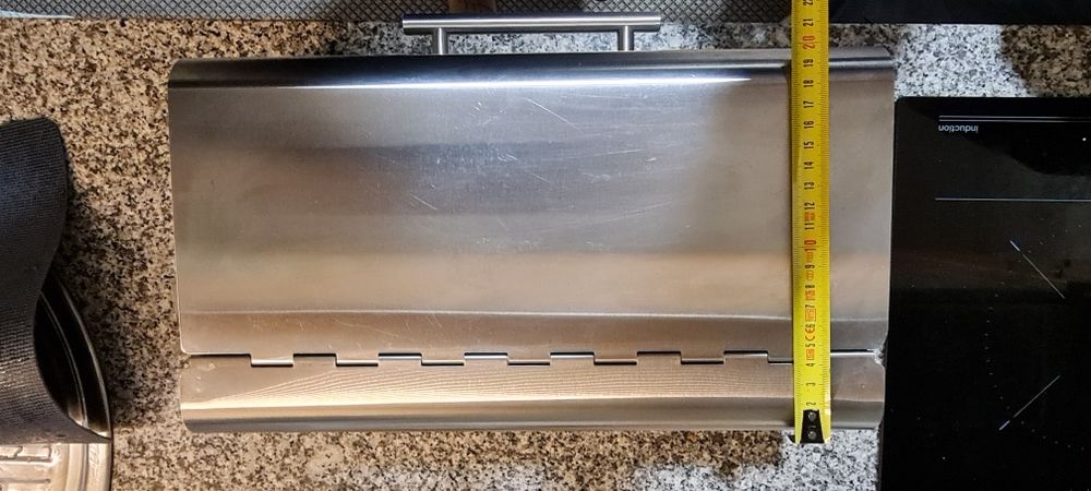 Caixa de pão  metálica