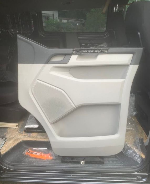 Карти передніх дверей VW T6