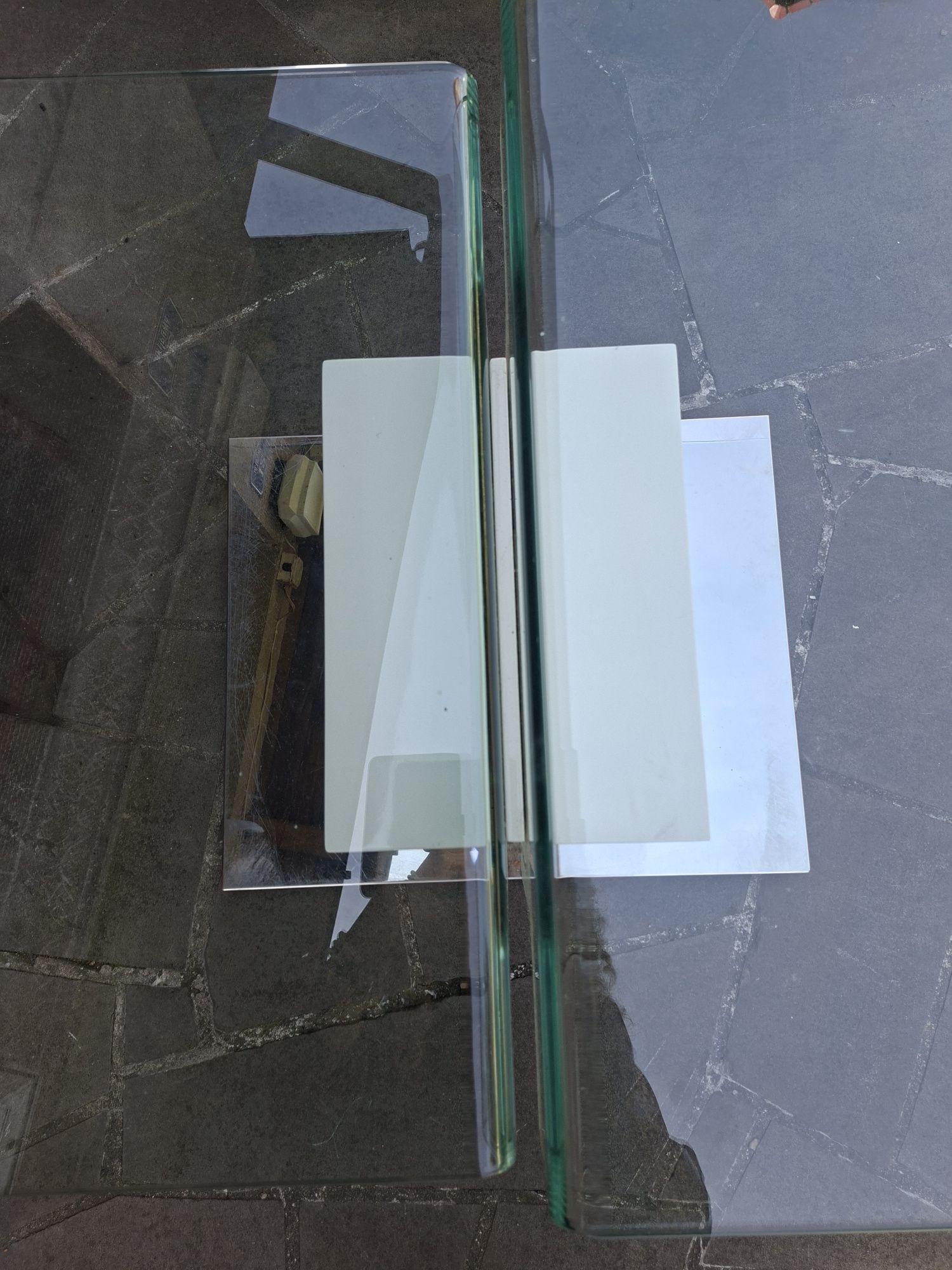 Szklany stół - ława. Design