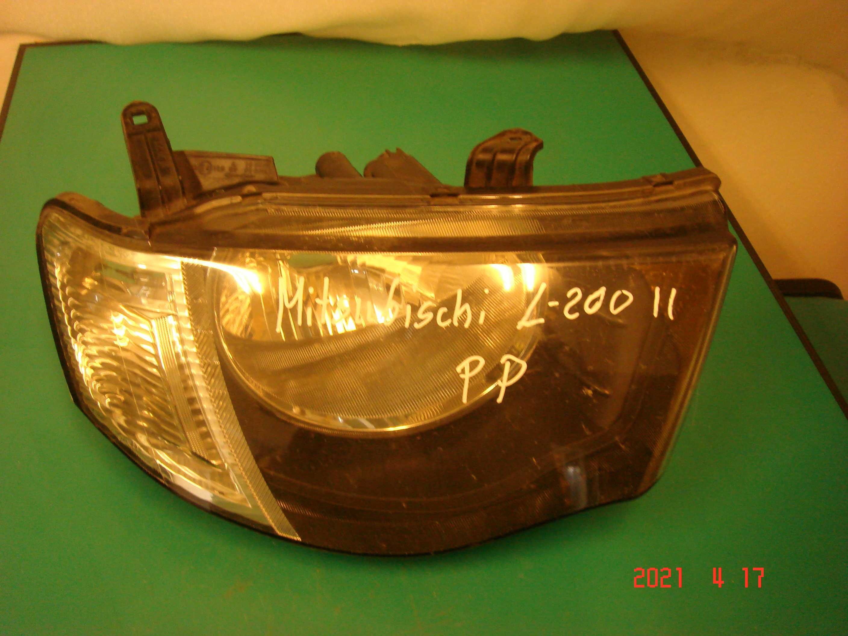 Lampa-Reflektor prawy Mitsubischi L200