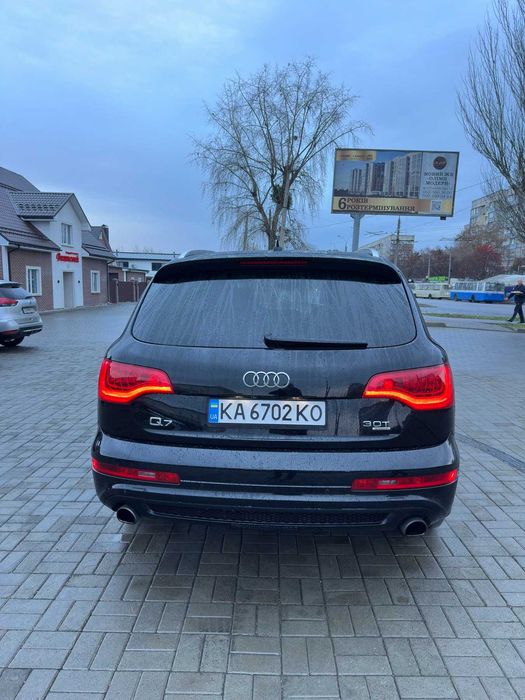 Audi Q7 Quattro  S-line Supercharged 2015 року 3.0 TFSI  (333к.с.)