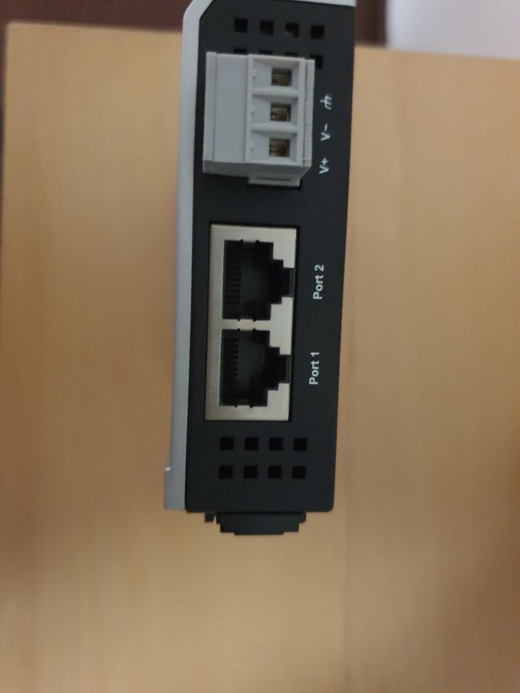Moxa IoLogic 1242 moduł wejścia wyjścia ethernet