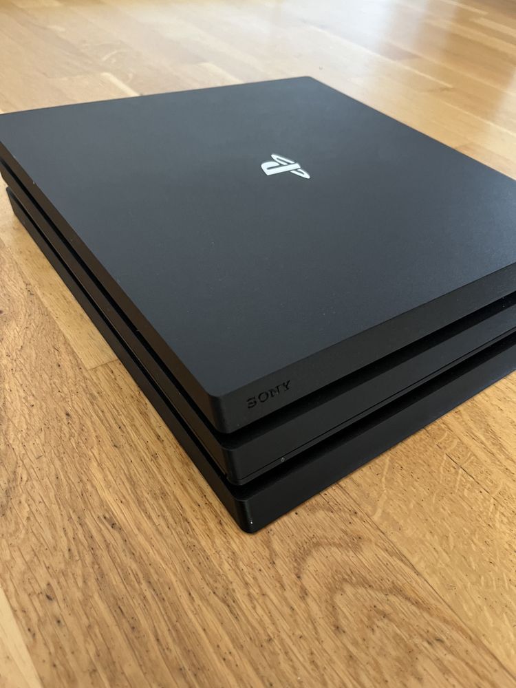 Konsola Playstation 4 Pro 1TB pamięci
