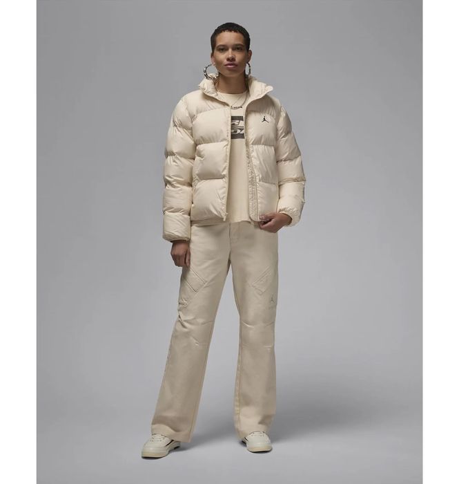 Пуховик женский Air Jordan Puffer Beige FZ4527-203