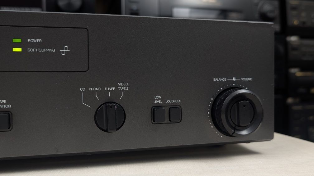 NAD 3240PE Wysokiej klasy zintegrowany wzmacniacz stereo vintage