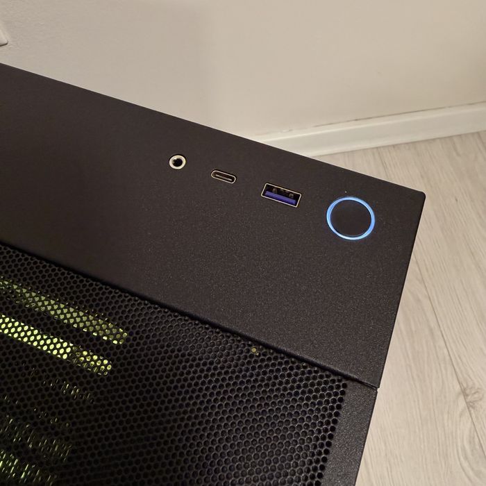 Komputer gamingowy RX9070XT | RYZEN 7 7800x3d | 32GB DDR5 | ARGB