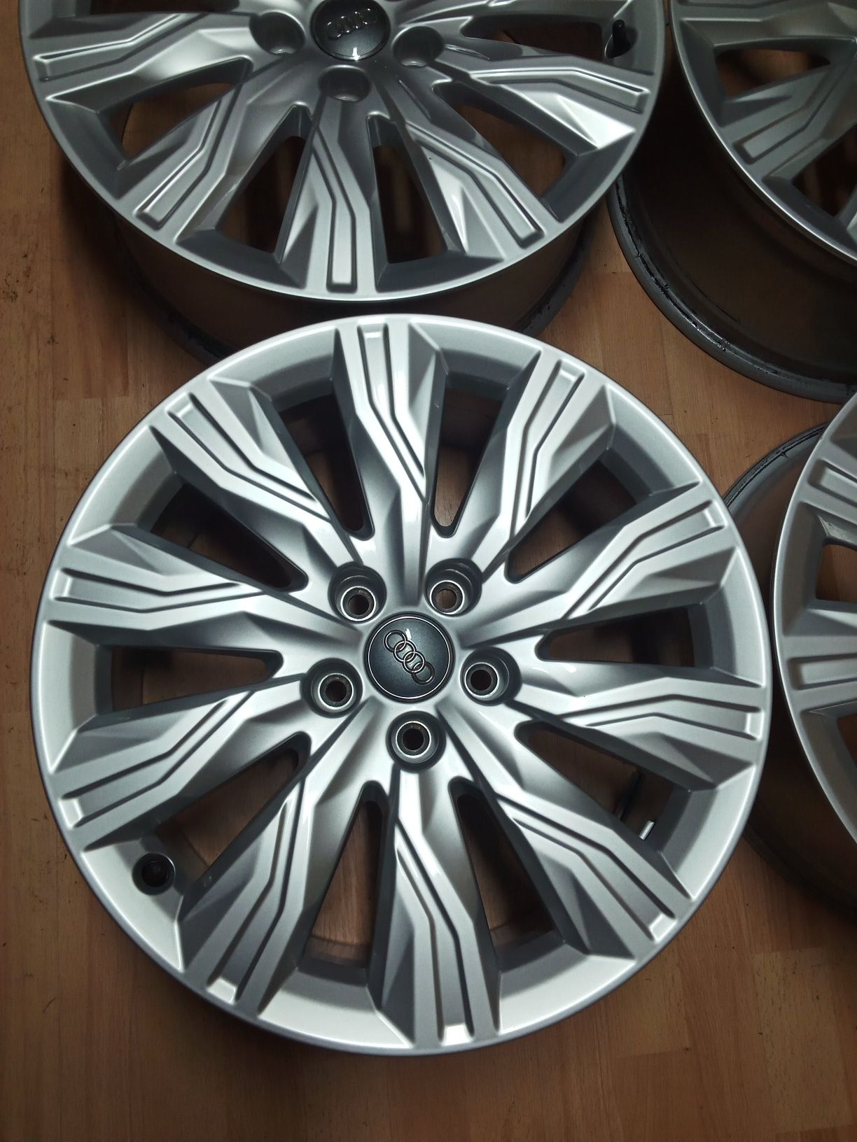 Sprzedam felgi R18 Audi