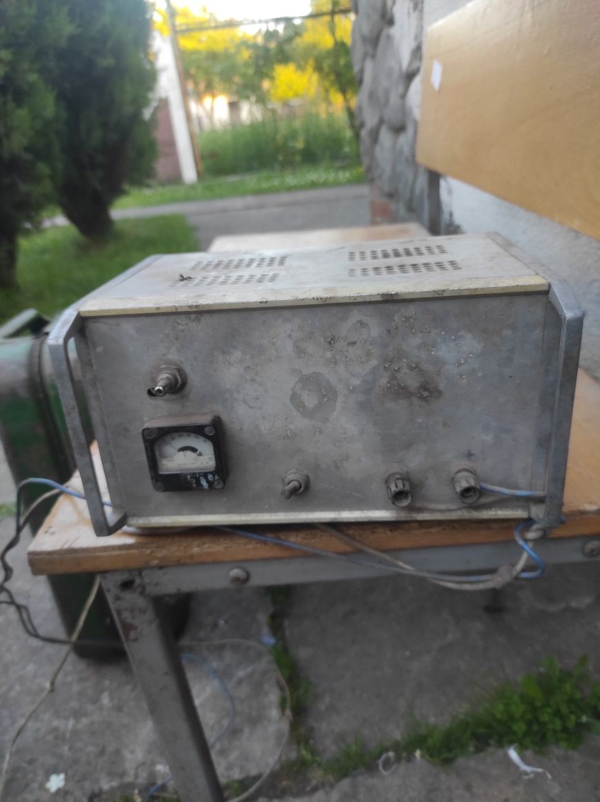Зарядний пристрій 6 вт