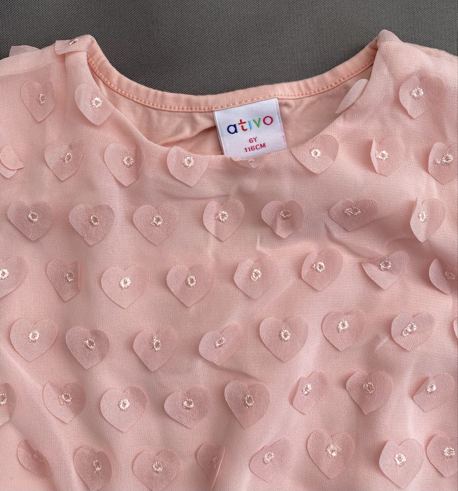 Blusa de menina aos corações
