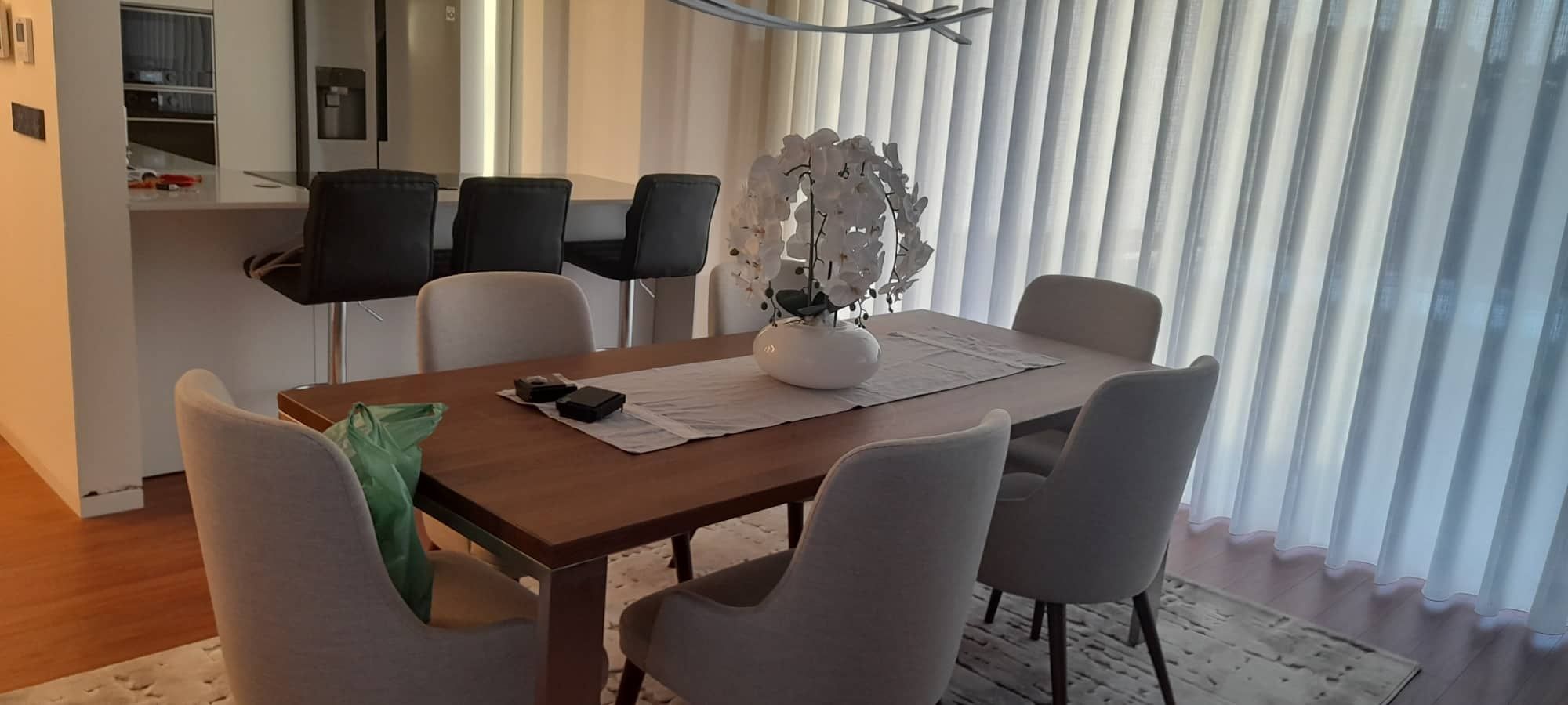 Mesa de sala moderna de 2 metros