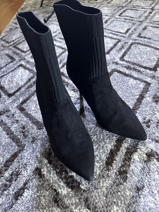 Ботильйони чорні жіночі