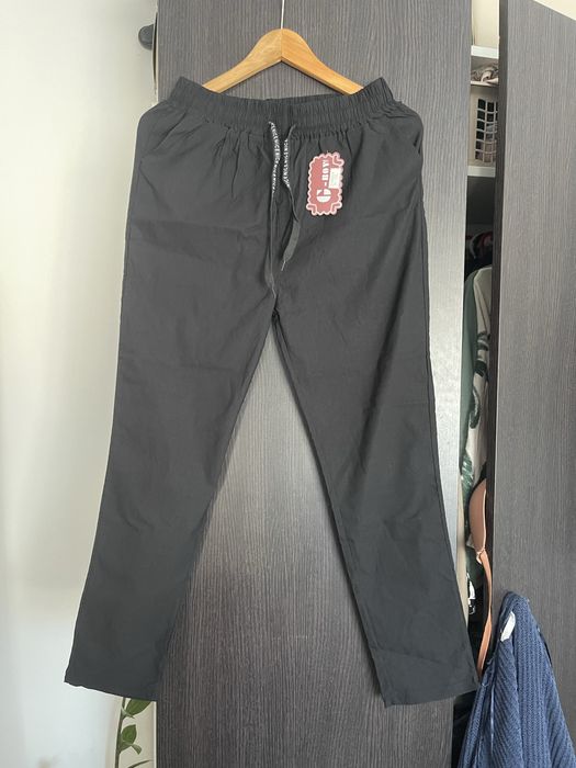 Calças elasticas pretas