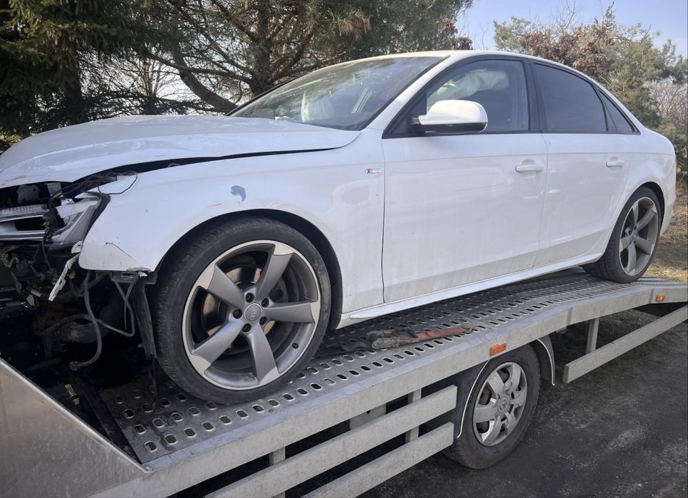 Audi a4 b8 2.0 tdi S line
