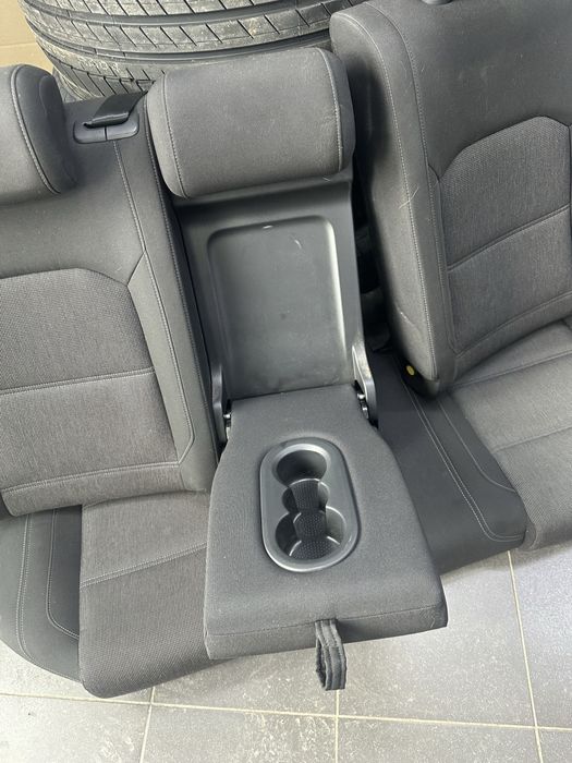 Задній диван заднє сидіння Passat B8 Європа Пассат Б8
