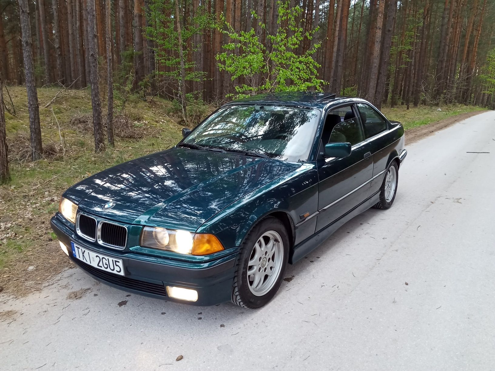 BMW E36 328i coupe