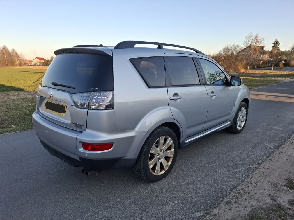 Mitsubishi Outlander Anglik 2.2 4x4 177 km full opcja v5c