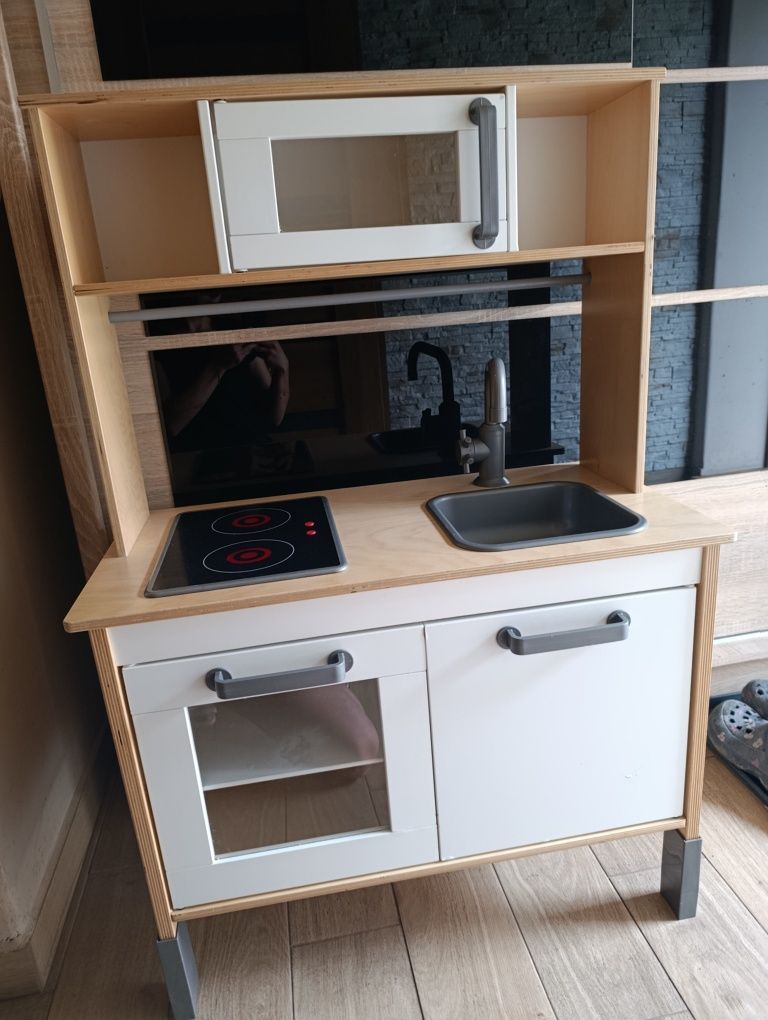 Kuchnia ikea z indukcja i zlewem