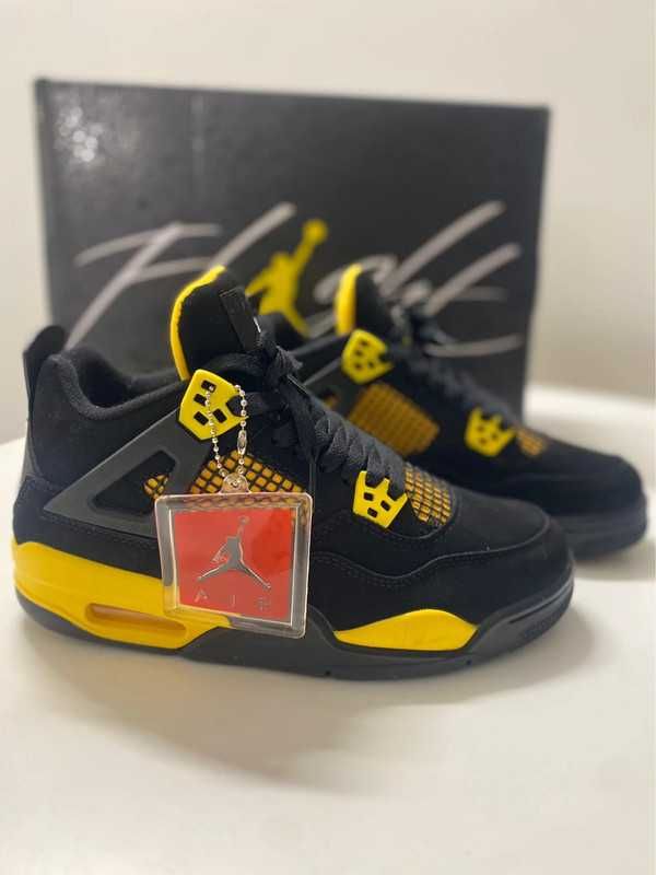 Jordan 4 Retro Thunder 41